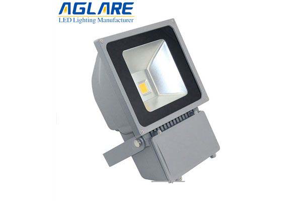 LED line lights need to adopt advanced control energy saving equipment