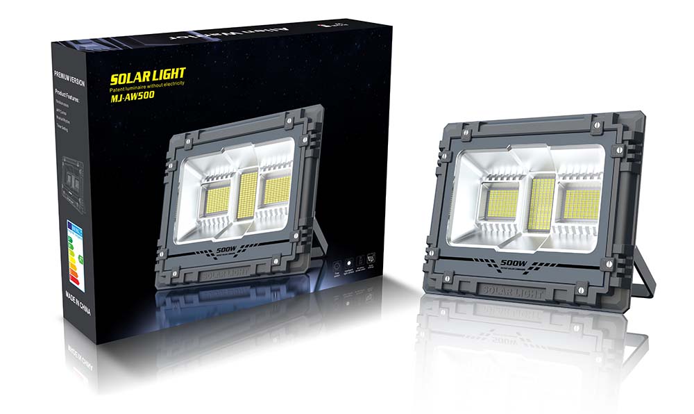 solar led flood light product packaging.jpg